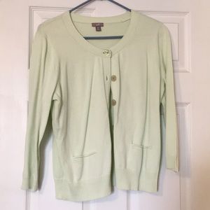 Pretty spring sweater three-quarter sleeves